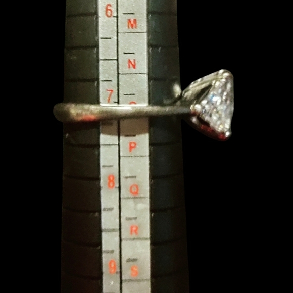 Ring - Picture 5 of 5